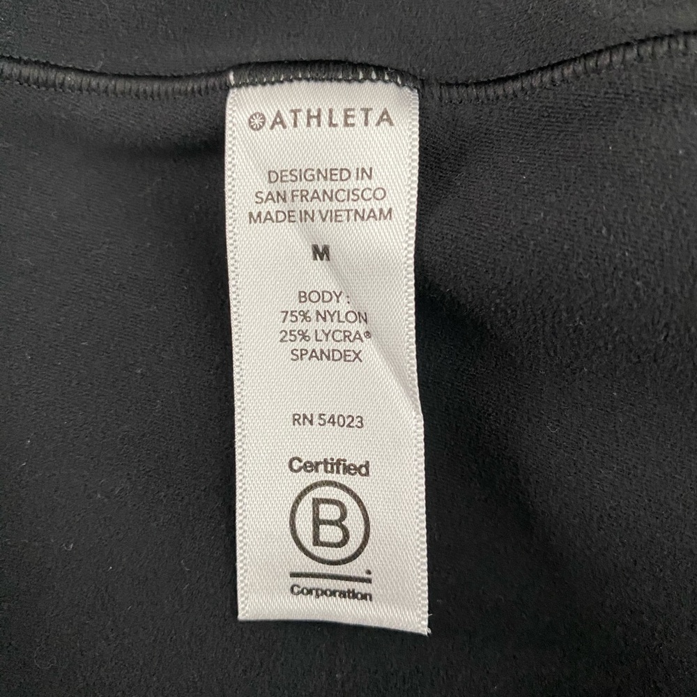 Athleta Stash Pocket 25” EUC worn only a few times. Sz Medium - Picture 7 of 8